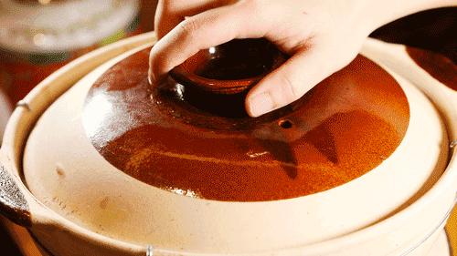 4000m²「平价海鲜」，还藏了个老广早茶，鸡煲、羊肉、虾蟹