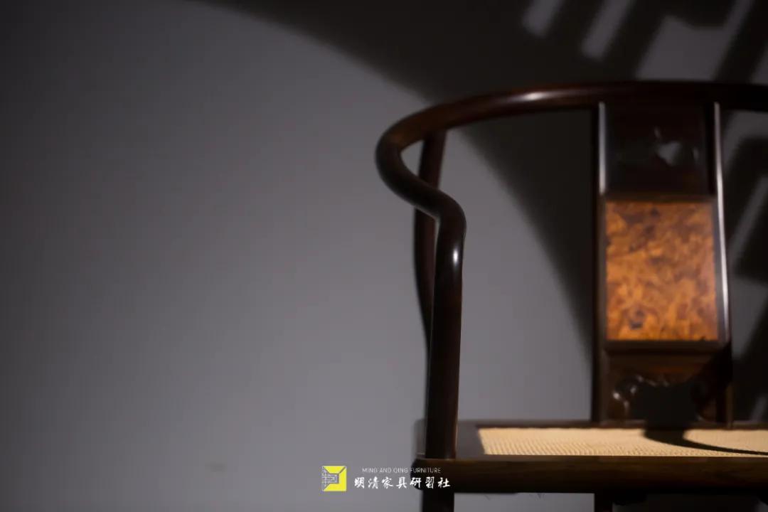 余尝净一室，置一圈椅|影木坊