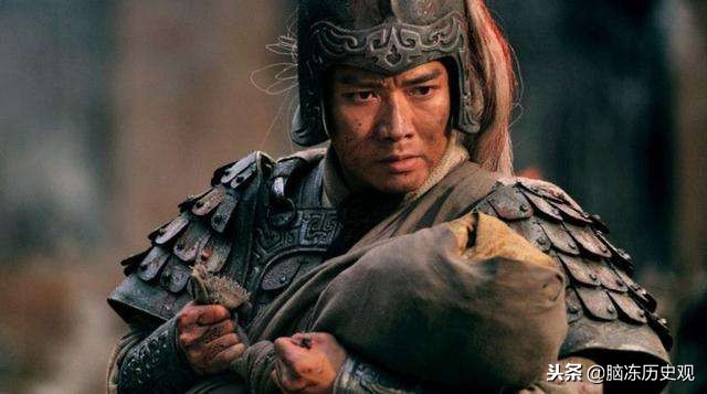 关羽孤傲，马超黄忠也瞧不起，为何偏偏对赵云却不曾有意见