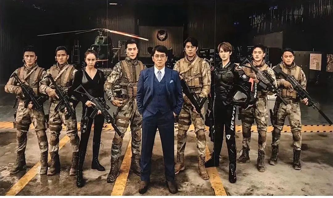 杨洋成龙急先锋跳舞,急先锋发布会杨洋和成龙坐在一起