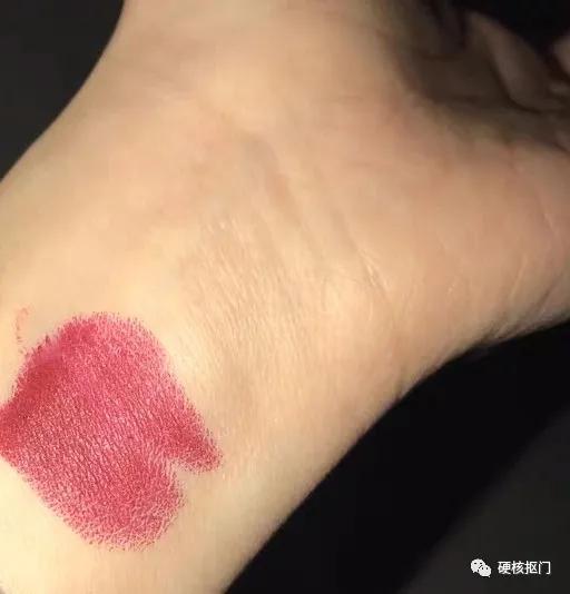 挖宝口红推荐50元,适合素颜的大牌口红豆沙奶茶色号