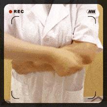 眼睛周围有鱼尾纹是肝还是胆不好,鱼尾纹是因为胆经不通吗