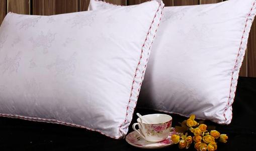 枕头怎么选到又便宜又好用的,什么牌子的枕头最好用和舒服