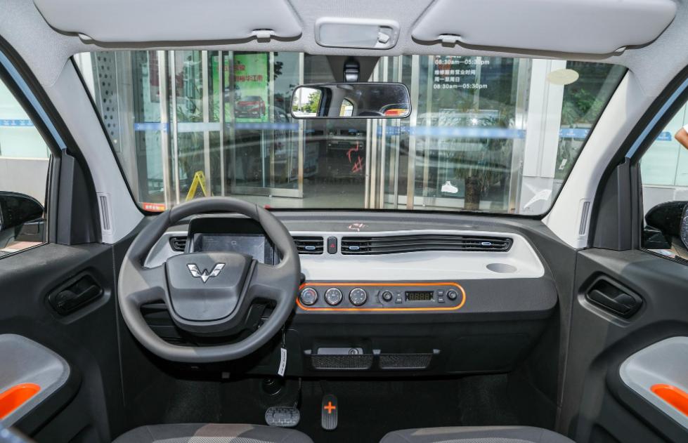 五菱宏光miniev使用真实感受,五菱宏光miniev是电车还是燃油车