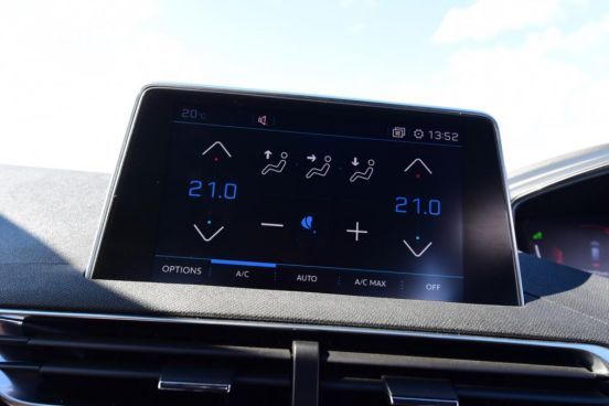 汽车智慧中控屏测评,汽车中控大屏十大排名全球