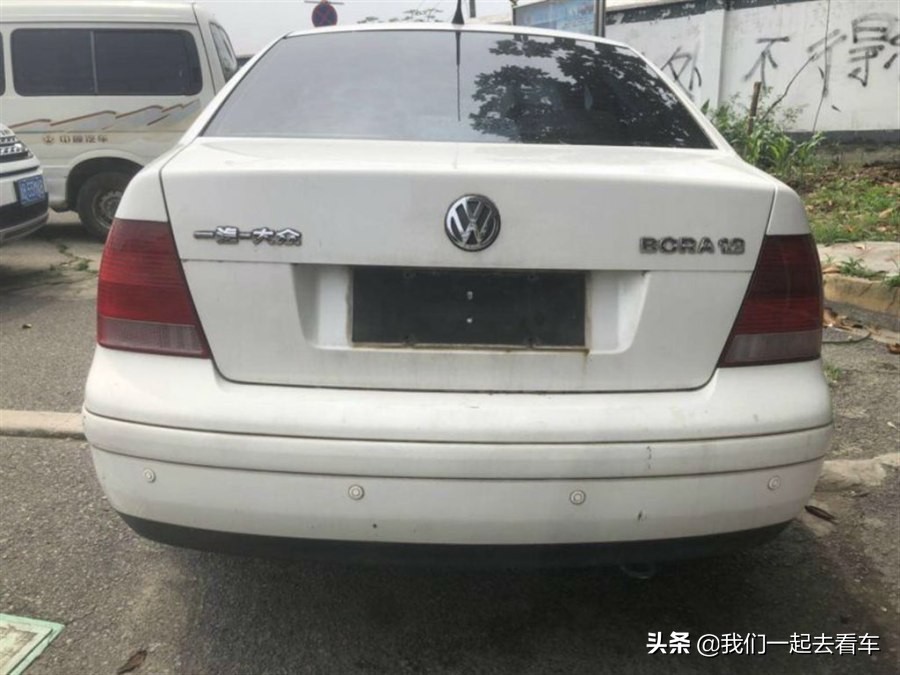 2003年宝来1.8t自动豪华当年落地价,2011年大众宝来二手值得买不