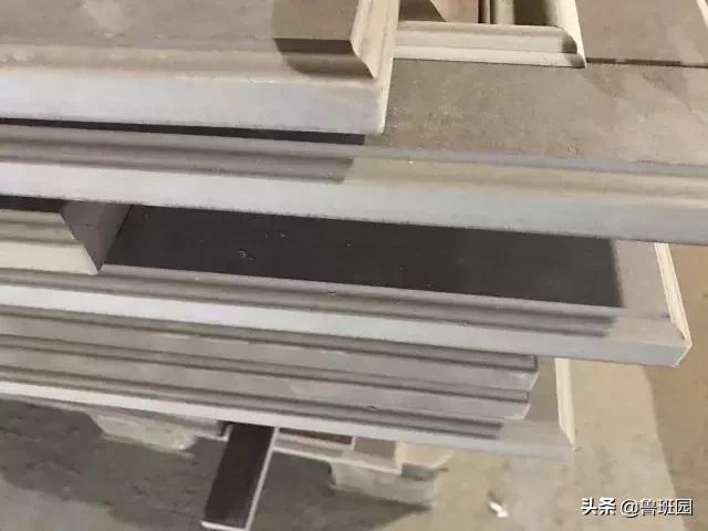 玻璃柜门开胶怎样修理,吸塑柜门开胶了怎么办