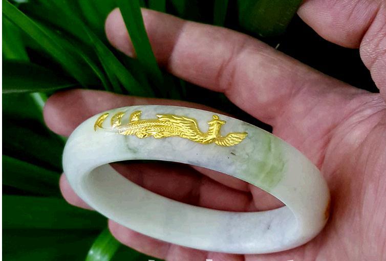 特别透的玉手镯是真的吗,玉手镯可以镶黄金吗