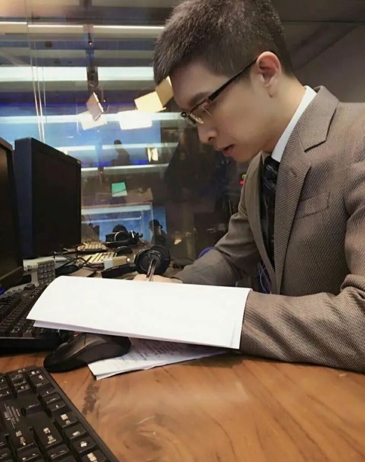 朱广权评价高考是文化巅峰,朱广权学霸