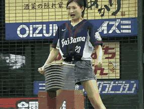 搞笑gif段子因为爱情所以共患难,搞笑gif段子小伙子你谈恋爱了吗