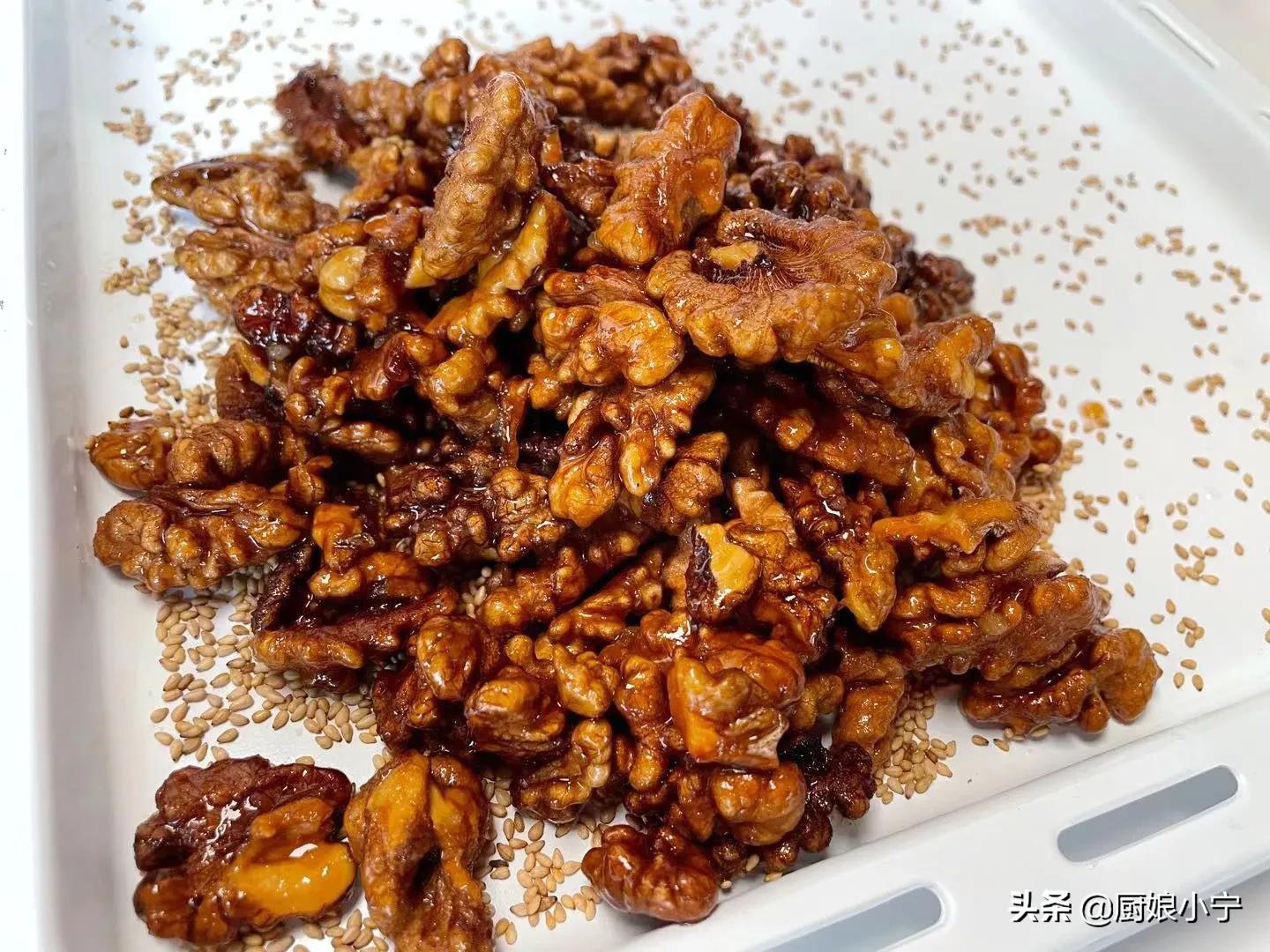 核桃蜂蜜琥珀核桃仁,熟核桃仁怎么做琥珀核桃