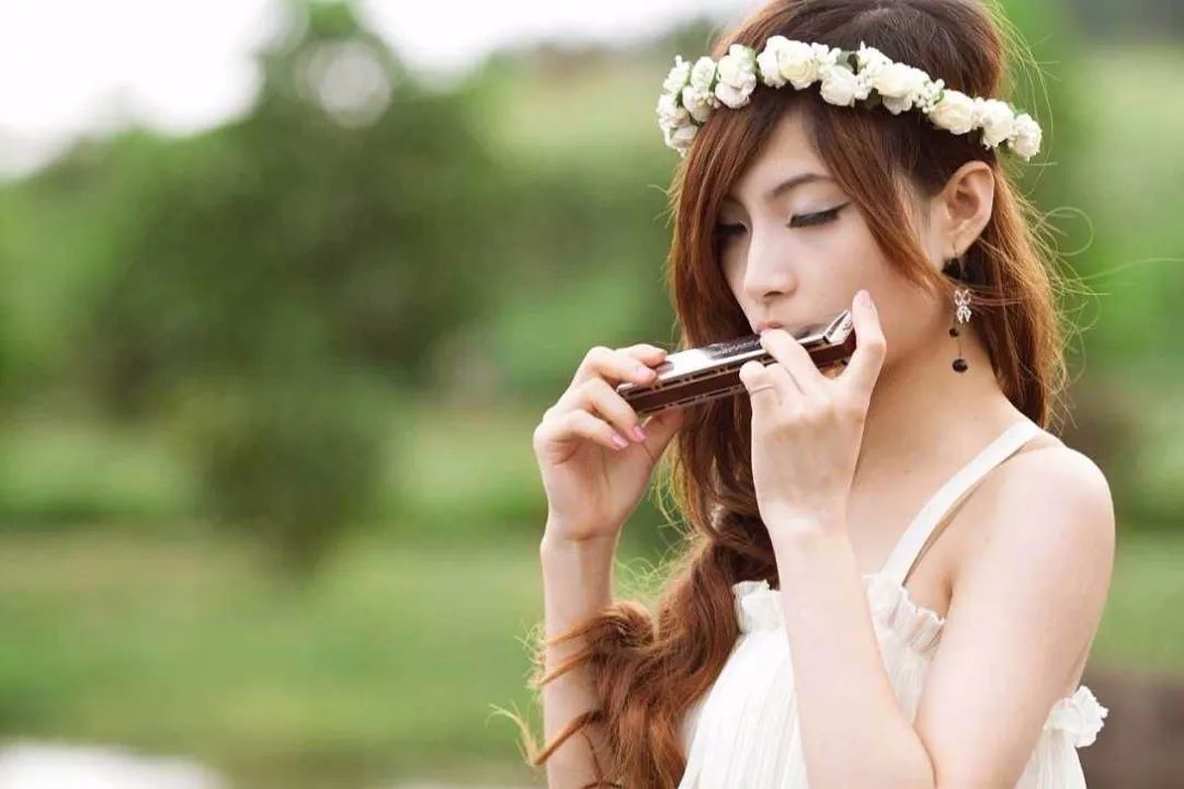 想学吹口琴零基础能学会吗,3分钟学会24孔口琴吹好