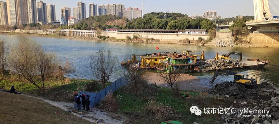 走过古老的石拱桥,长沙市洪山庙老桥哪年通车