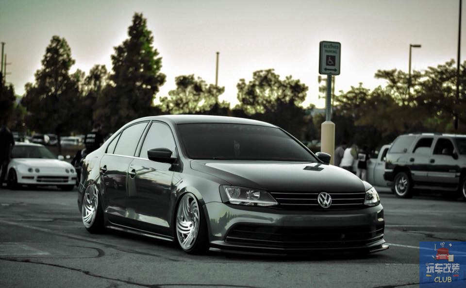 大众速腾改什么样的轮毂好看,改装速腾低趴