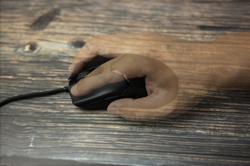 雷蛇razer毒蝰有线鼠标20000dpi,razer雷蛇鼠标三丽鸥测评