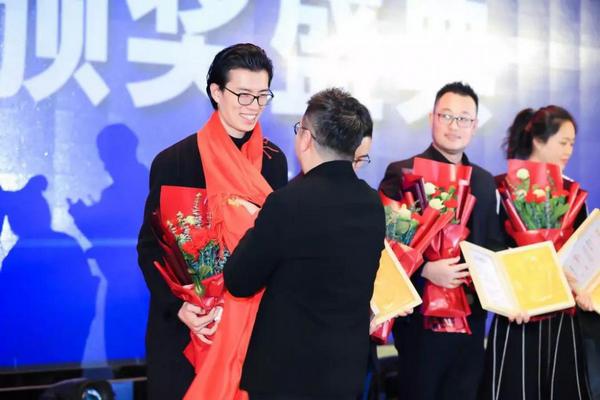 「年会回顾」“同心同行筑梦远航”麦丰装饰2020年度盛典