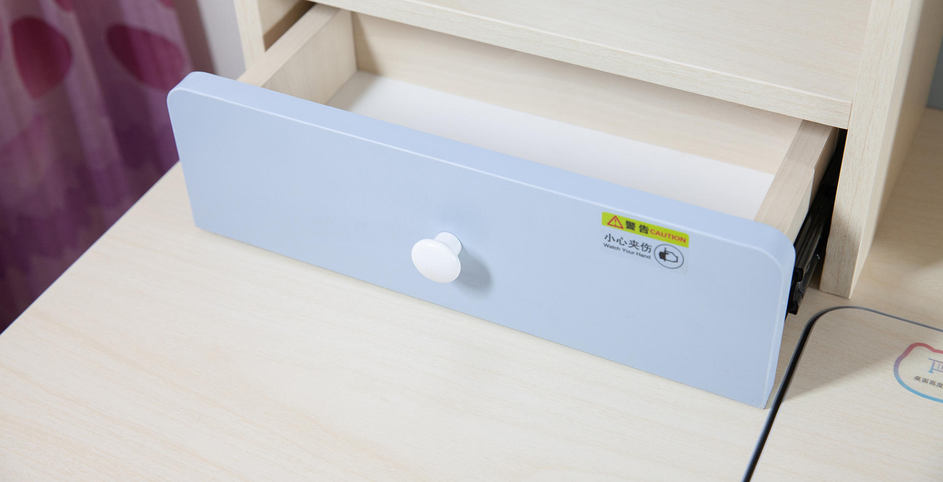 科贝森儿童学习桌和爱果乐,怎么买便宜又好用的儿童学习桌