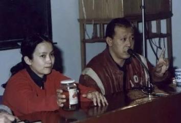 张丰毅吕丽萍为何离婚,张丰毅和吕丽萍离婚原因