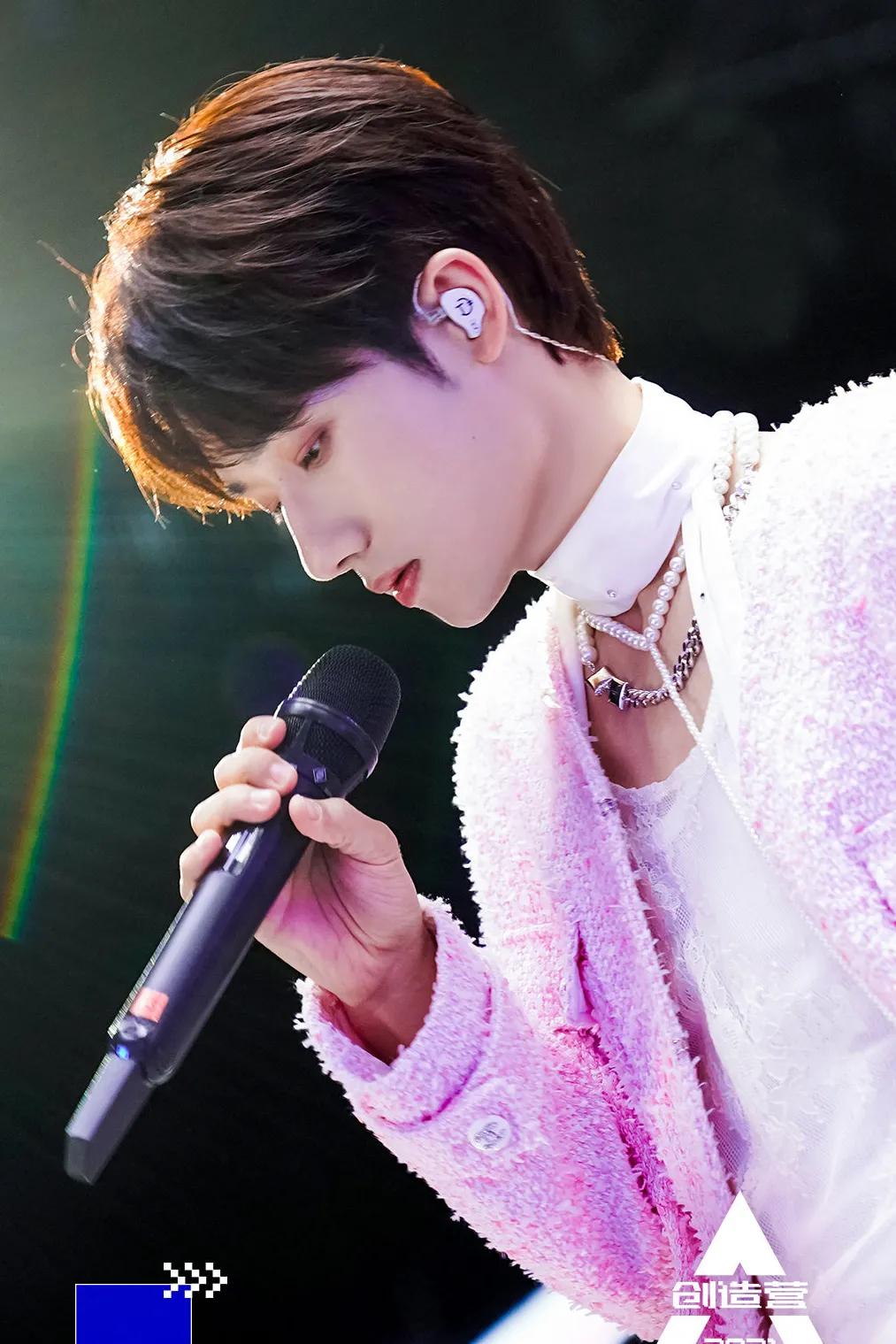 除了优雅贵气,珍珠还能休闲、叛逆、又嘻哈?