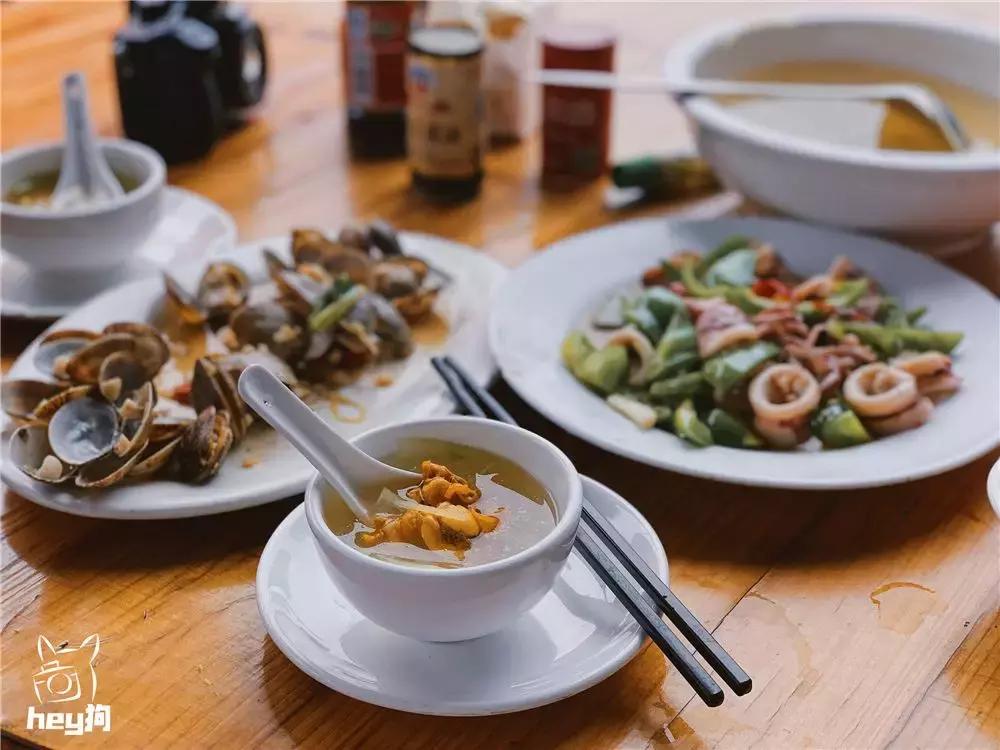 珠海玻璃天空之镜,珠海天空之镜跟日月贝近吗