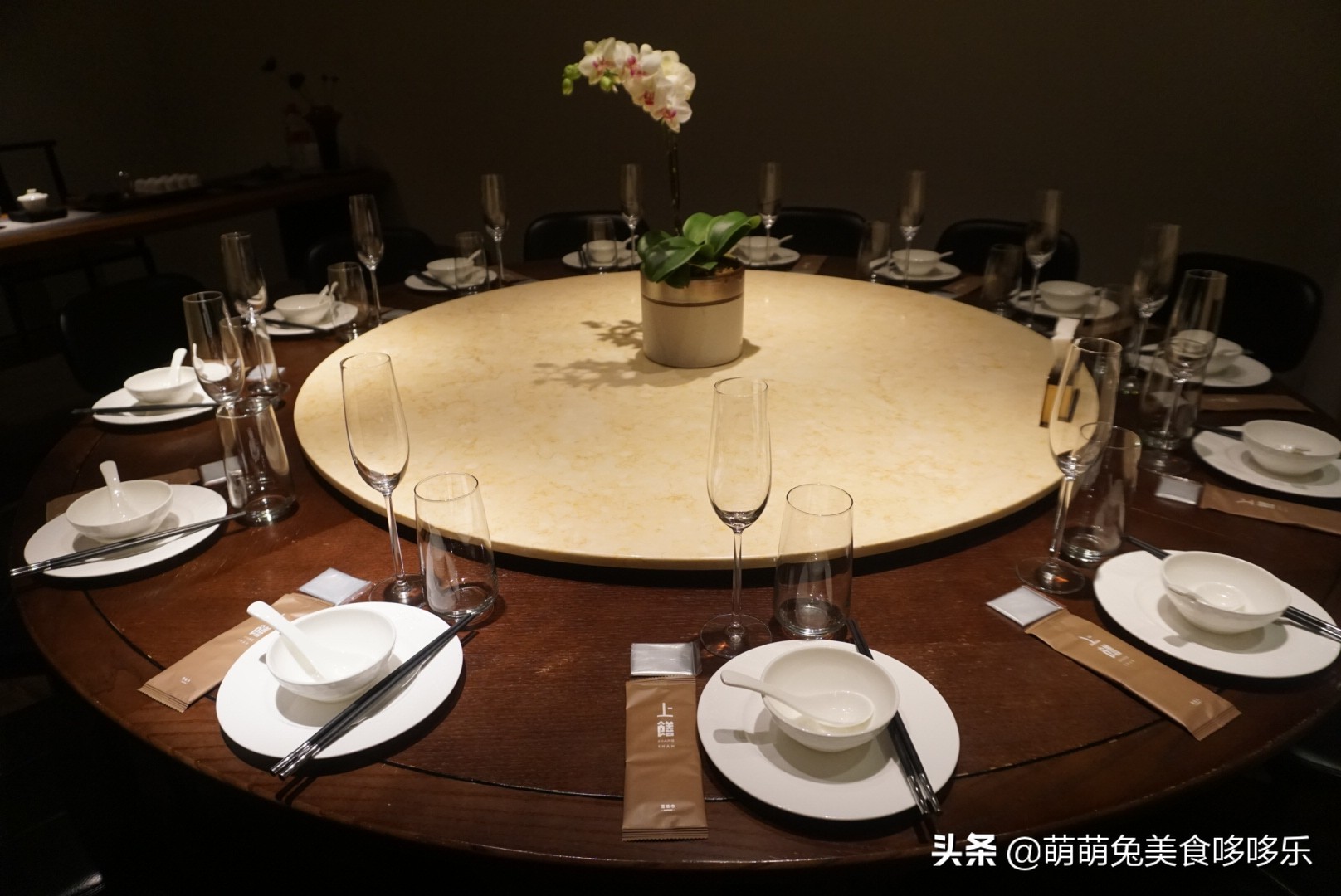 上饍·御上茗|清风不请,自然徐来,谷雨茶时,春意葱茏