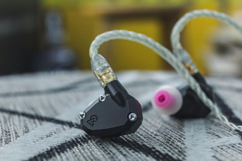 alo全系耳机,alo入耳式耳机怎样