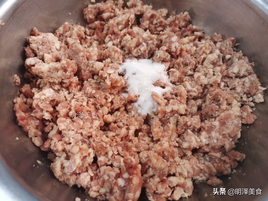 最好吃的牛肉萝卜馅饺子的做法,家常萝卜馅饺子做法