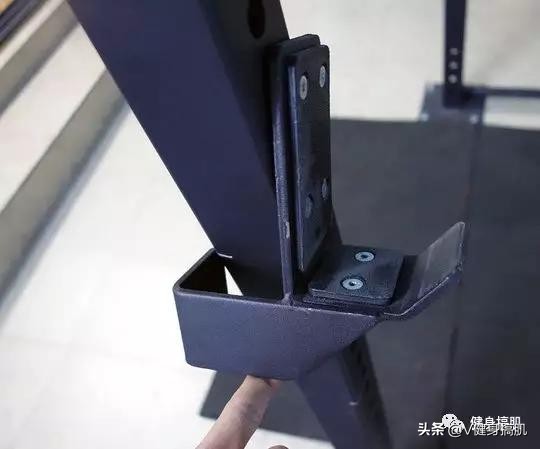 crossfit训练家庭版,crossfit健身房装修风格