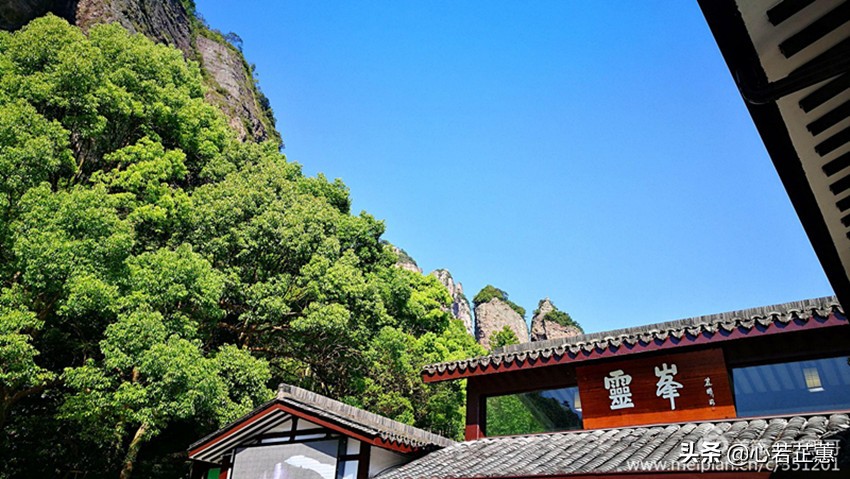 一座山可以用什么词来形容,形容一座山的风景词语