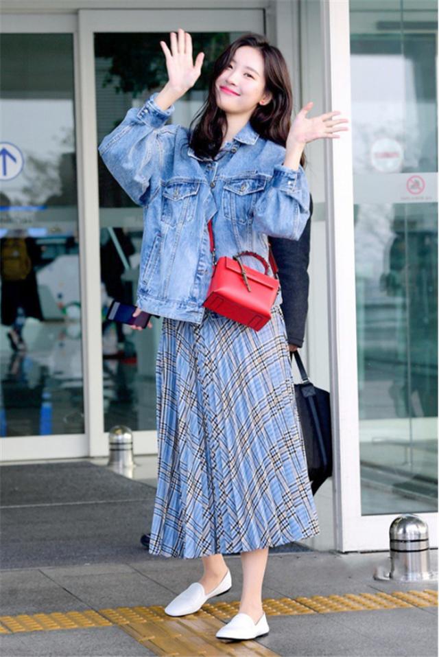 关晓彤百褶裙秋冬,关晓彤同款百褶裙