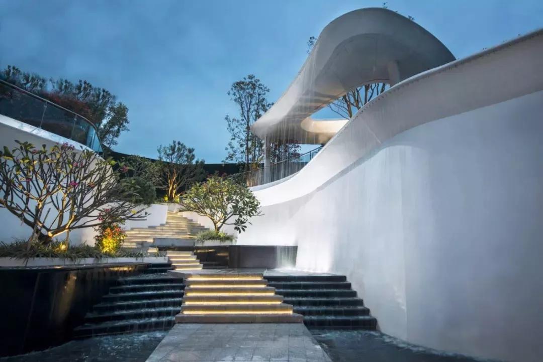 一波优雅的高差处理，漂亮