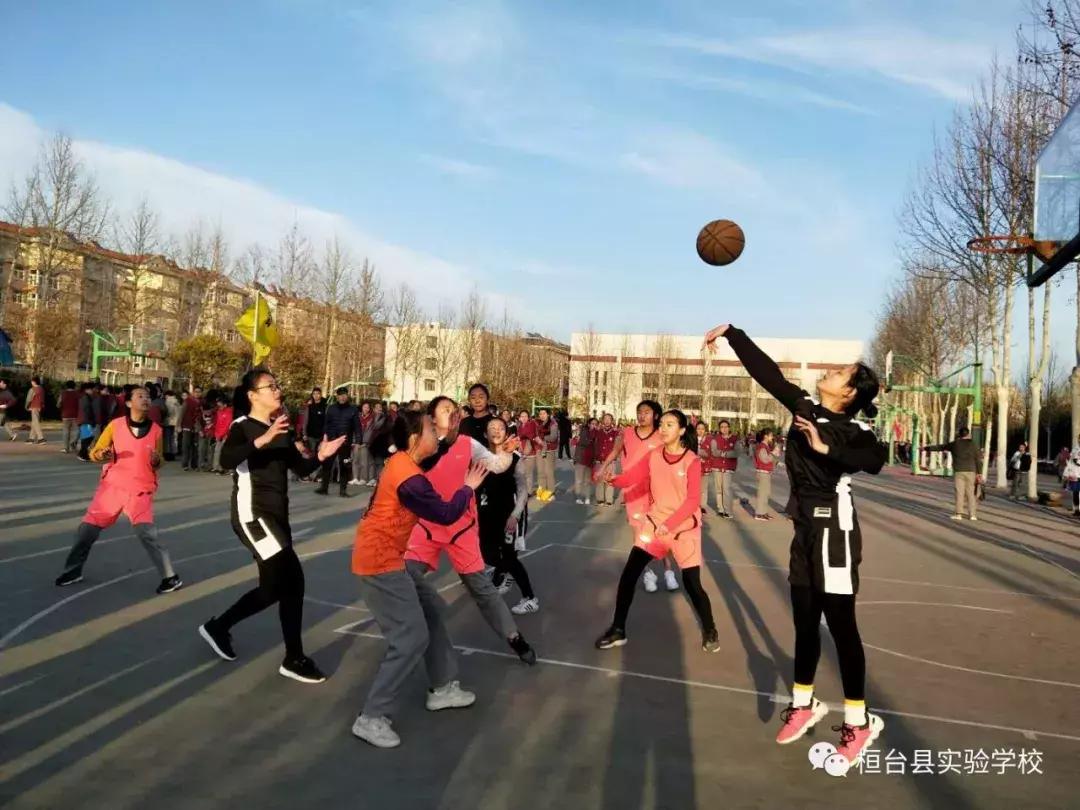 球场论英雄——中学部足球篮球班级联赛成绩公布