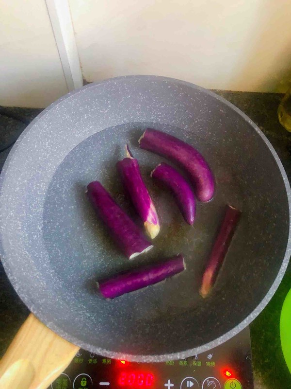 茄子怎么做老人最喜欢吃 (怎样做茄子老人喜欢吃)