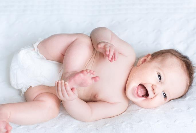 宝宝头型睡长了怎么办啊,宝宝头型睡扁了用什么枕头纠正