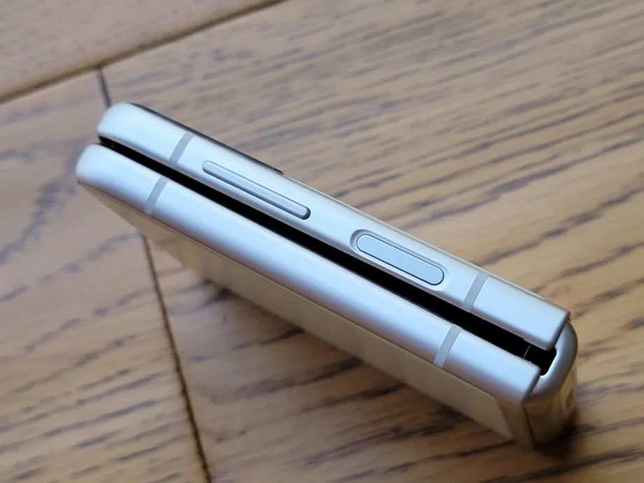 三星折叠屏zflip3攻略,三星zflip韩版和国行区别