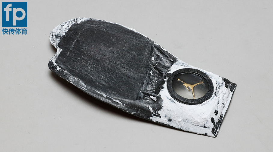 剖开中底寻真相，AJ33卡脚原因大揭秘