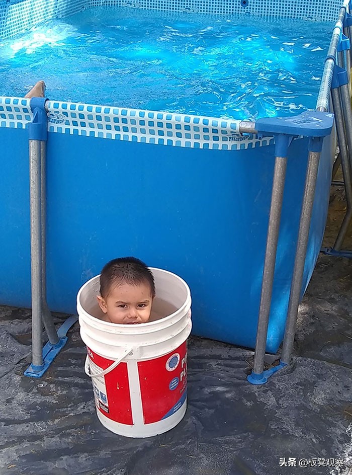 外国小孩的搞笑日常,搞笑外国小孩笑到肚子疼