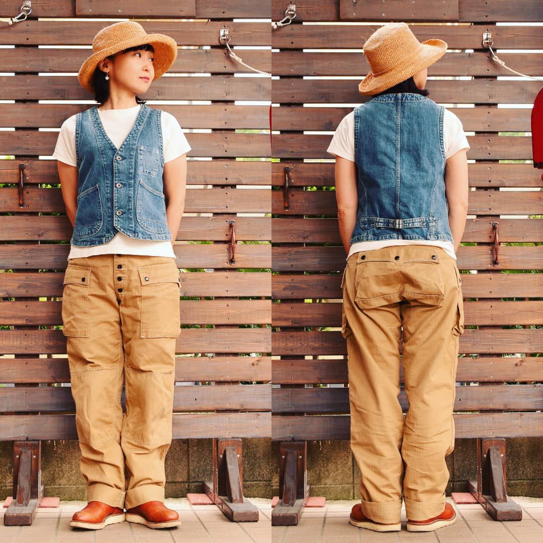 马甲这样搭配最显时髦风范,马甲怎么穿搭配才好看