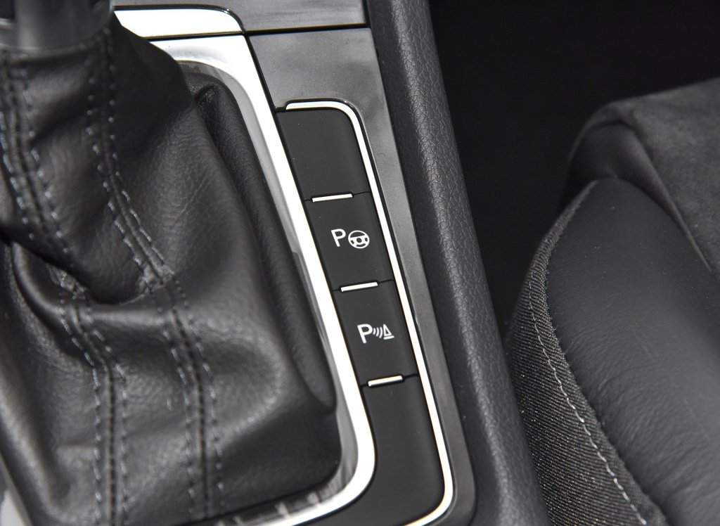 小猫购买推荐,19款高尔夫280tsi豪华评测