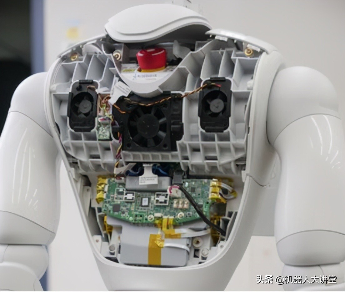 pepper机器人和nao机器人,pepper机器人摔倒了会起来吗