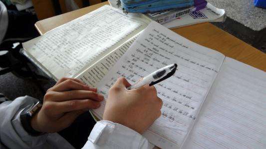 十八线教师主播,十八线老师主播