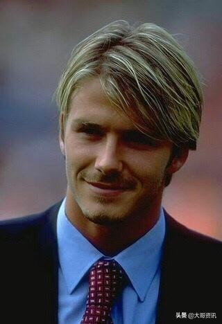 贝克汉姆自己在家剃光头,疫情在家剃光头的视频