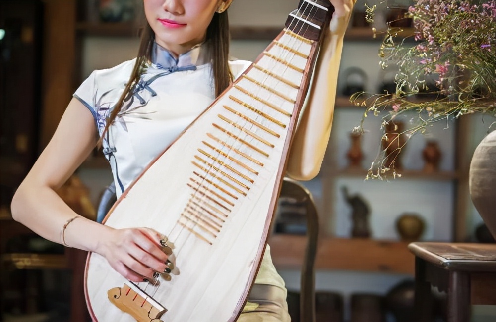 吉他不如钢琴吗,吉他和琵琶的区别在哪儿