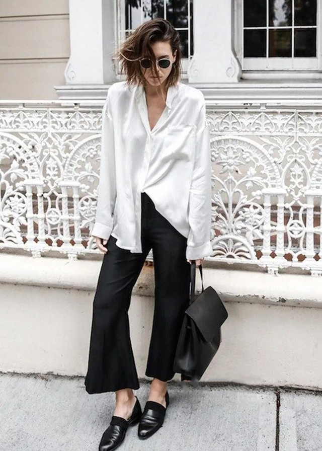 早春针织衫要这样穿真的很美,最近流行一种薄春衫衬肤白显年轻