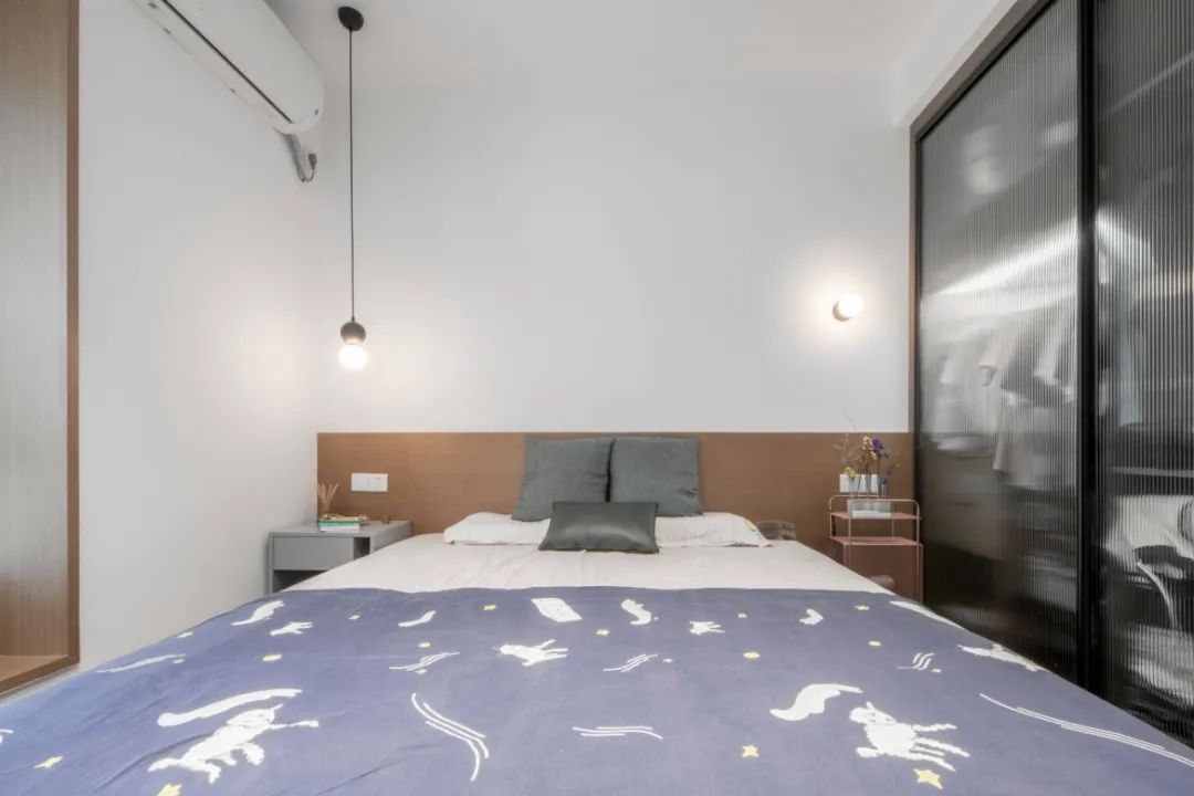 佛山女子与男友、男友妈弟住76㎡，养一猫还要工作室，装修绝了