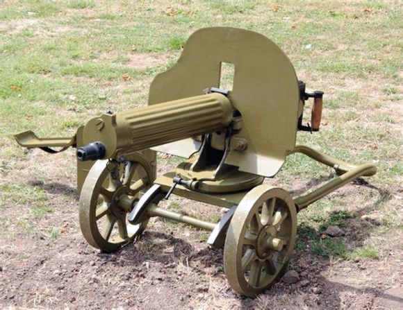 马克沁重机枪苏军扫射德军,二战重型机枪打击视频