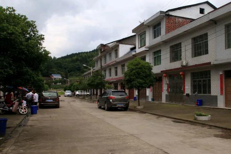 鐣呮父榛勬睙,榛勬睙鐣呮父涓浗