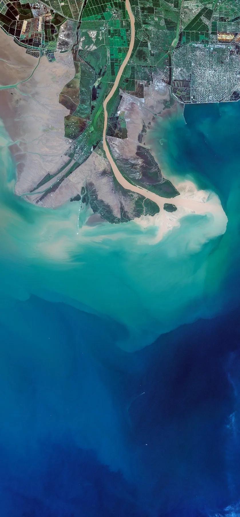 走，带你去卫星上看地理书怎么样？