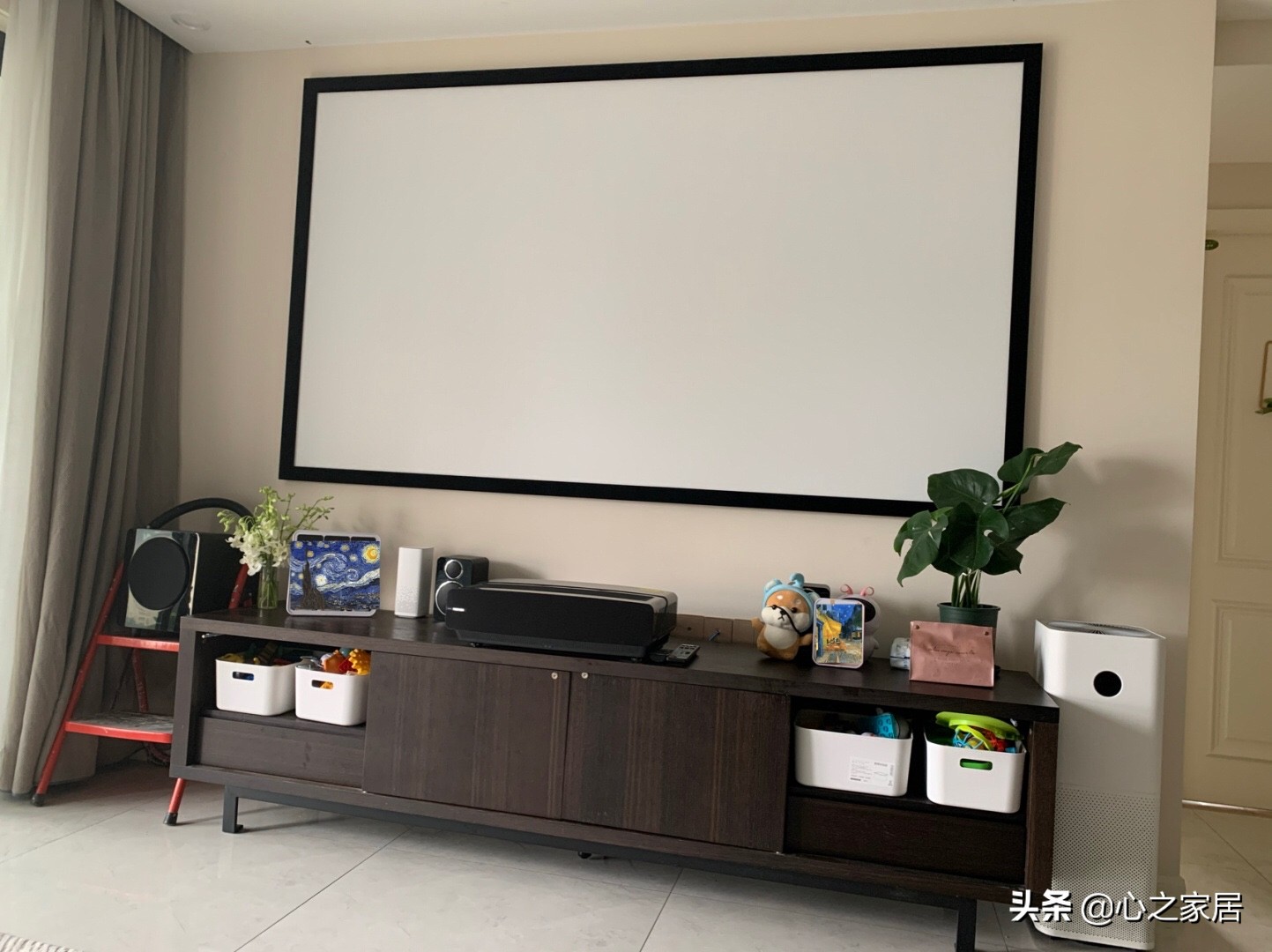 85平两室一厅电视墙,85寸电视小背景墙