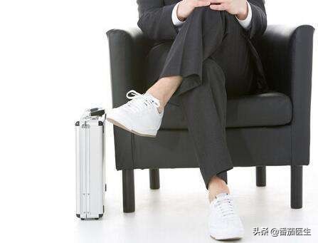 改善腰椎的十大坏习惯,不同姿势对腰椎的压力